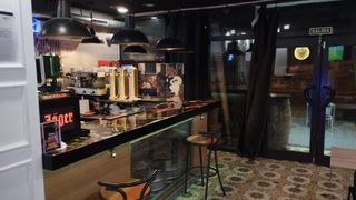 R-7047050 Traspaso Bar c2  con terraza en Les Cort