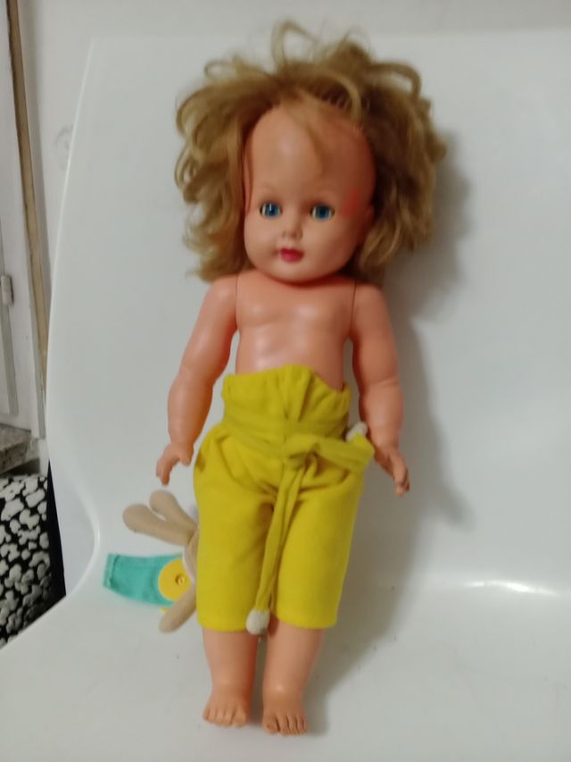 Bambola vintage marca ratti 