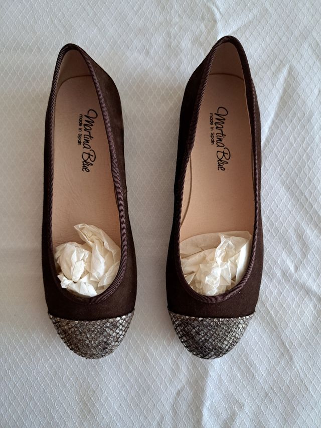 Manoletinas vestir, ante marrón. Nuevas