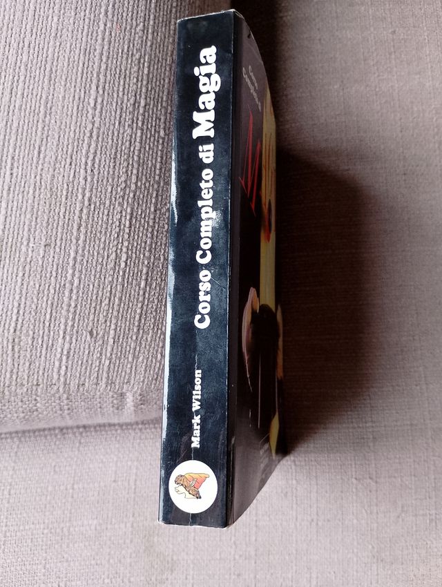 Libro corso completo di magia