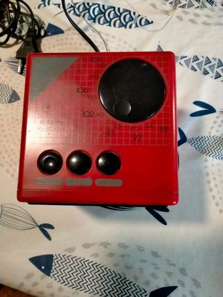 radio sveglia digitale rosso