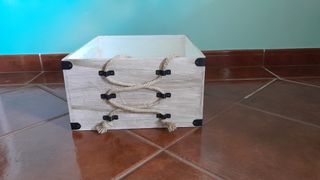 Caixa de decoração/arrumação com cordas