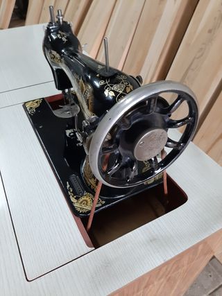 MAQUINA SINGER AÑO 1.929