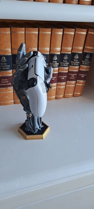 Mano soporte para Mando