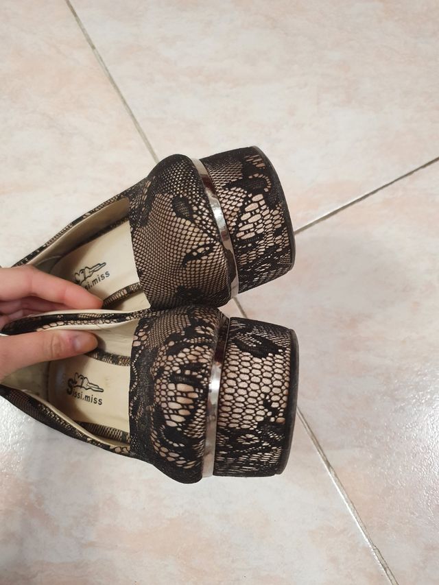 Scarpe décolleté nere beige pizzo