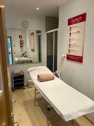 LOCAL COMERCIAL 150m ARTURO SORIA, SALIDA DE HUMOS