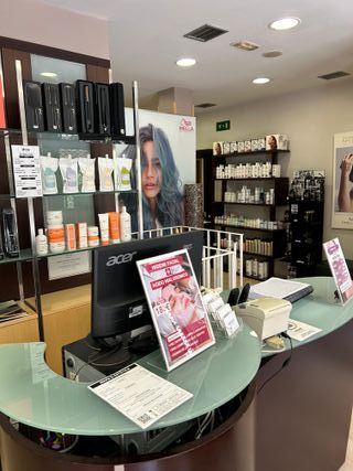 LOCAL COMERCIAL 150m ARTURO SORIA, SALIDA DE HUMOS