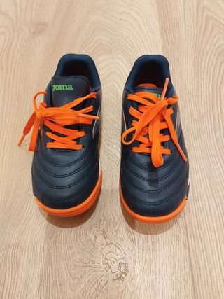 Botas fútbol niño