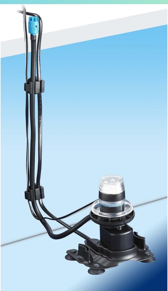 Ossiginatore acquario con luce rossa 