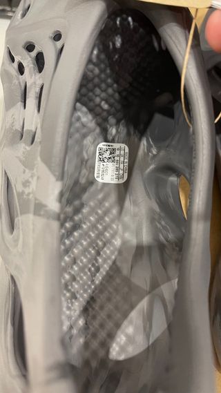 Yeezy FOAM RNR MX GRANITE TALLA 44.5