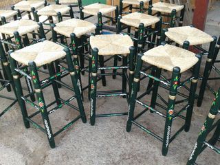 SILLAS Y MESAS SEVILLANAS