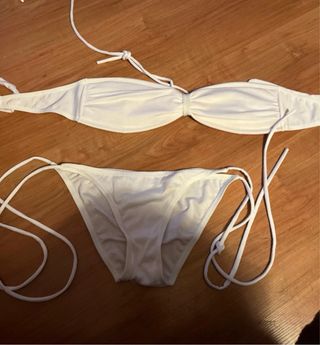 Regalo con bikini completo 