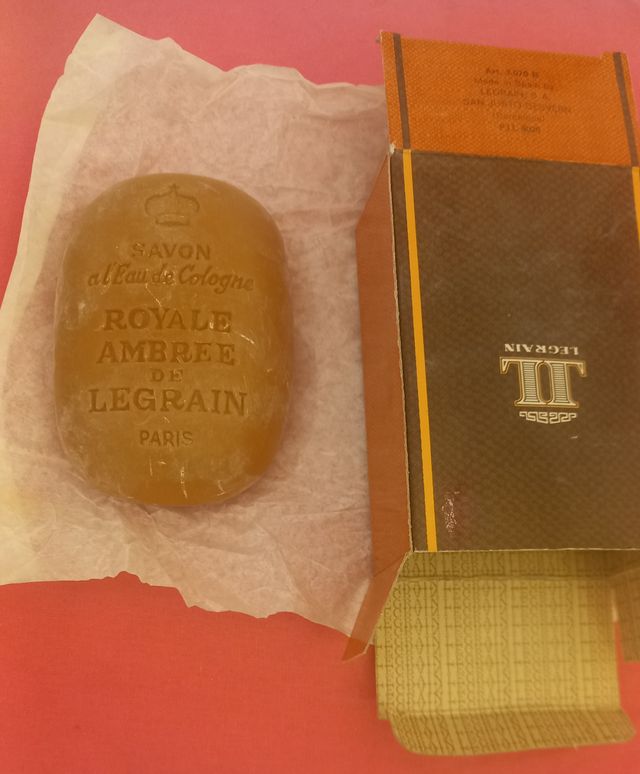 Royale Ambree jabón