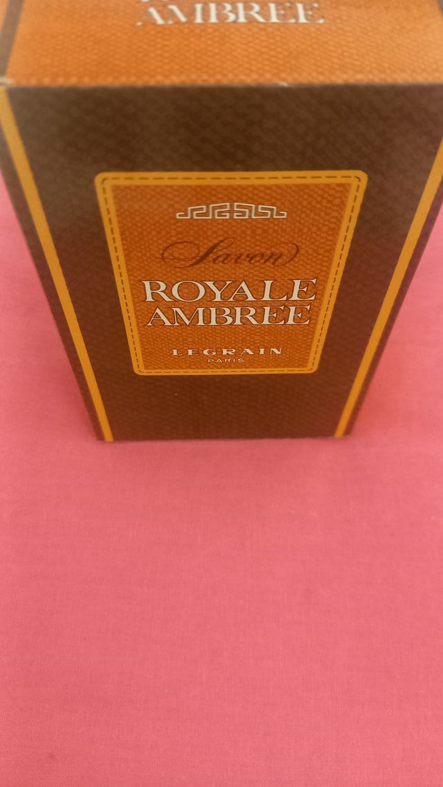 Royale Ambree jabón