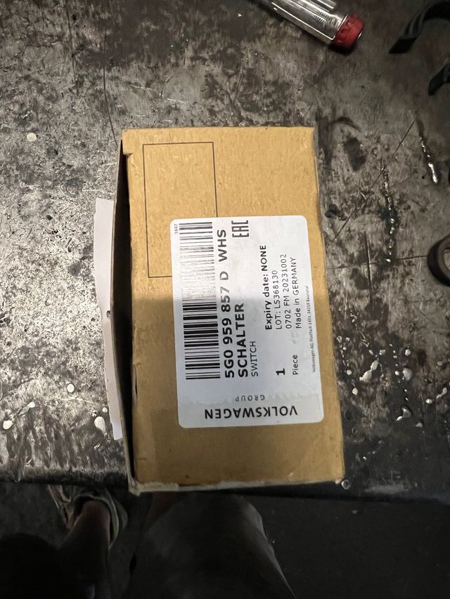 Botonera alzacristal seat leon 5f