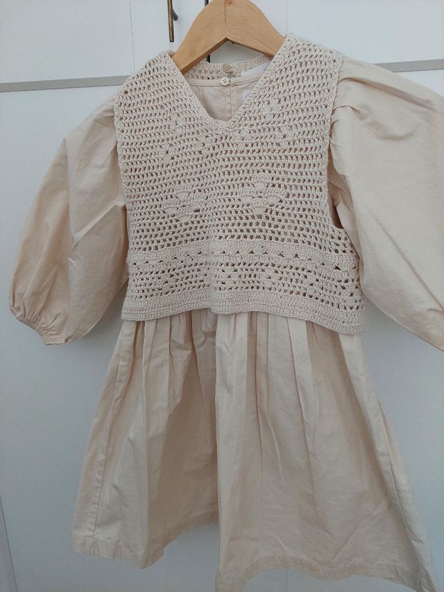 Vestido beige crochet Zara Kids
