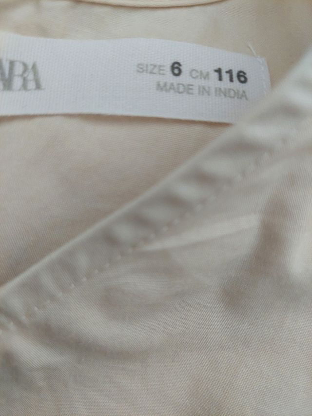 Vestido beige crochet Zara Kids