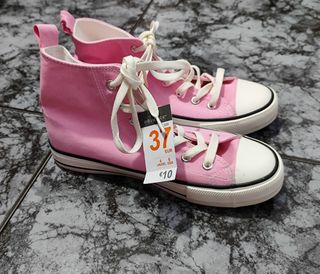 Zapatillas rosas SIN USAR