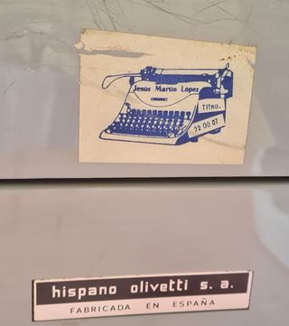 Máquina escribir vintage Olivetti 