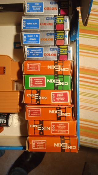 Juguete cinexin, con 10 películas.