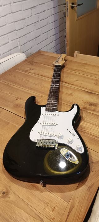 Guitarra eléctrica Stagg Fender