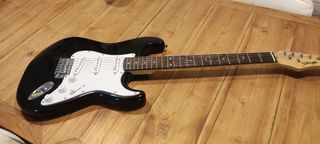 Guitarra eléctrica Stagg Fender