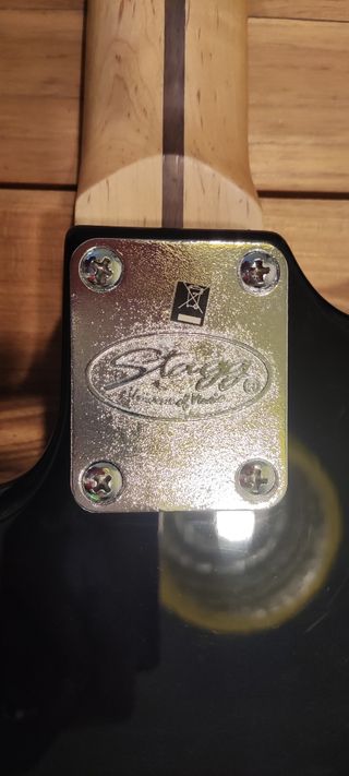 Guitarra eléctrica Stagg Fender