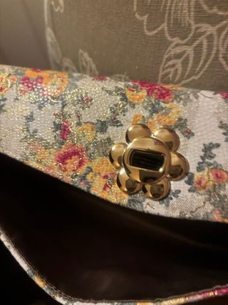 Cartera con cadena. Nueva