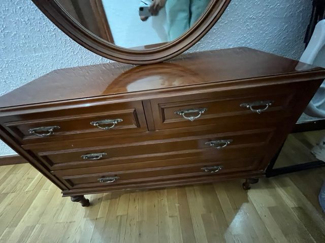 Tocador y espejo