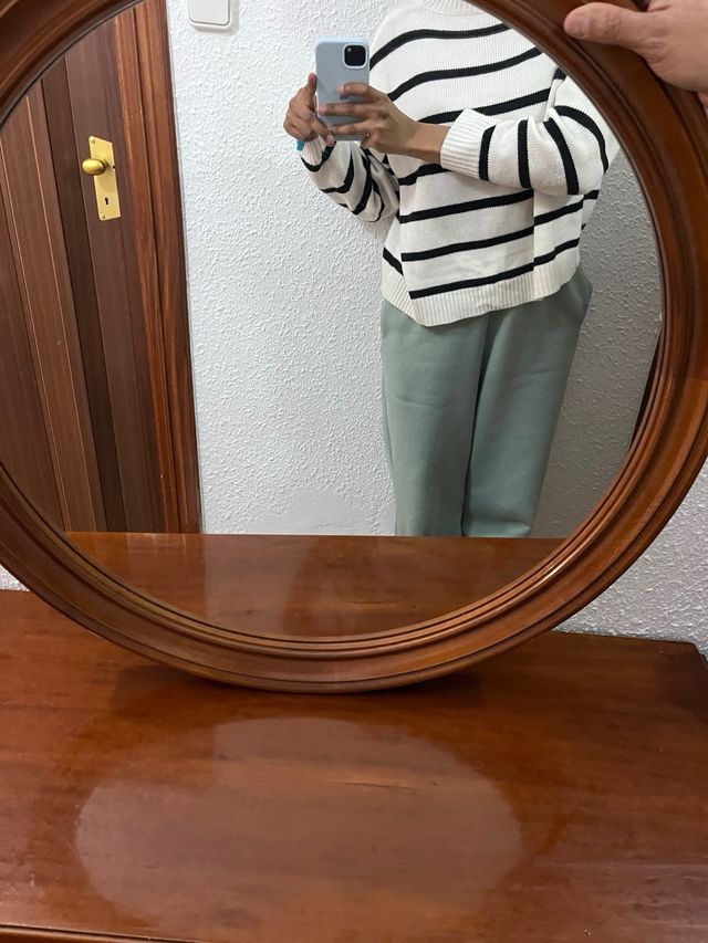 Tocador y espejo