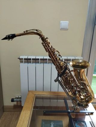 Saxofón alto Júpiter