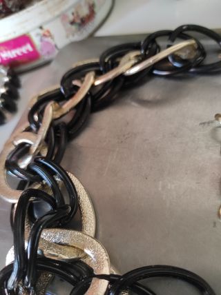 Collar aros plateados y negros 