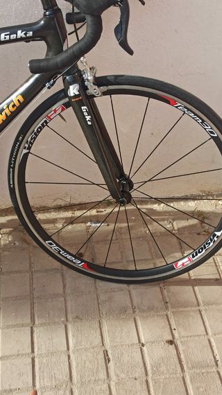 Bicicleta carretera carbono GOKA