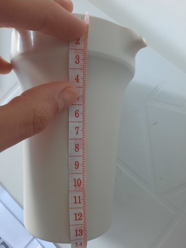 Contenirore con tappo tupperware 