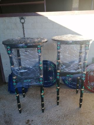 TABURETES Y MESAS ALTAS SEVILLANAS