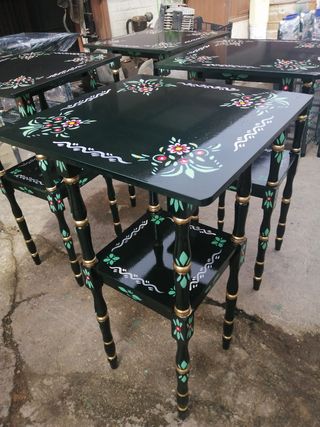 TABURETES Y MESAS ALTAS SEVILLANAS