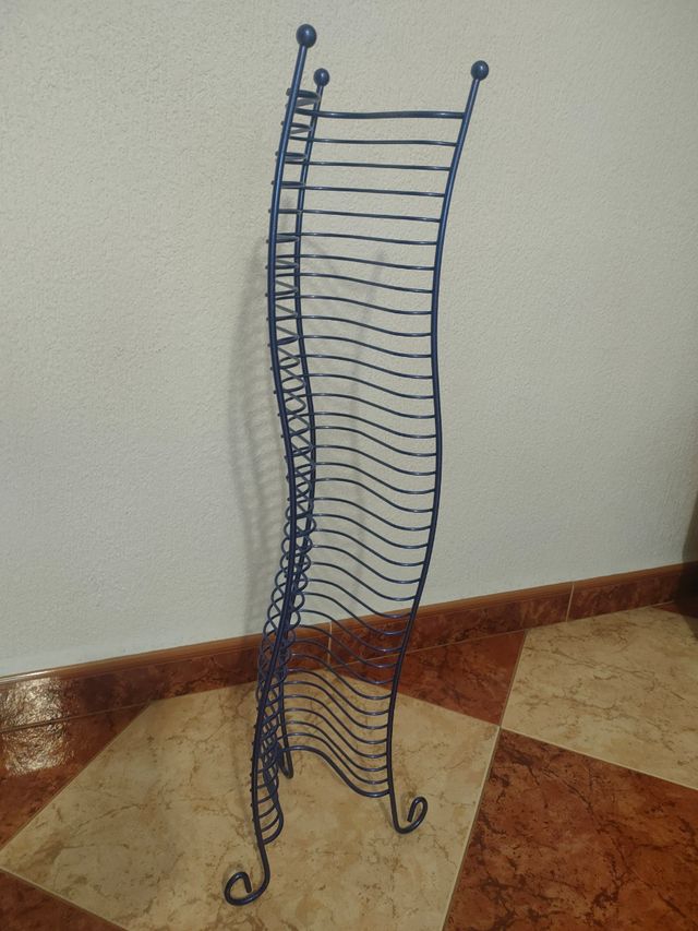 Estantería CD Metálico Diseño Forja.