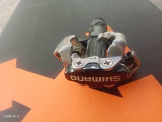 Pedales Shimano PD-M520.