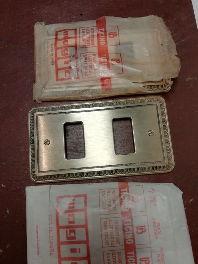 placa magic Bticino de metal