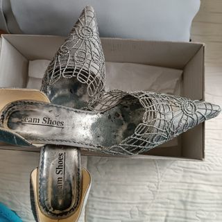 Zapatos plata de celebración 