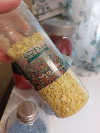 Set 5 vasi plastica con graniglia colora