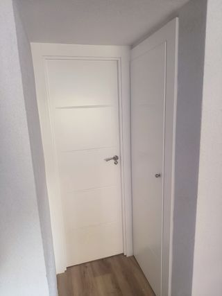 Se hacen armarios y puertas