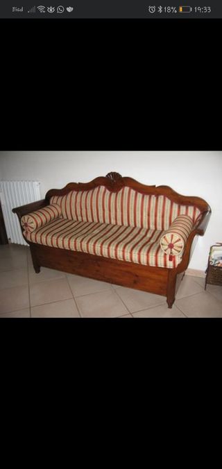 Divanetto antico