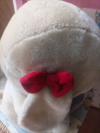 Peluche de perrito amoroso y cariñoso
