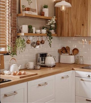 Mueble de cocina de madera a pedido