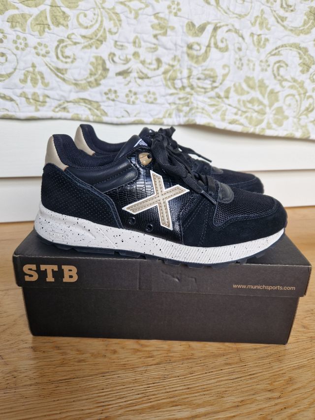 Zapatillas Múnich talla 37. 2 usos