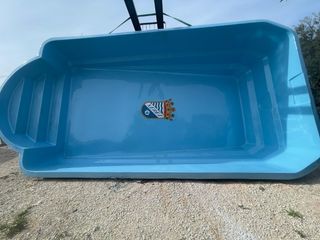 Piscina prefabricada de poliéster