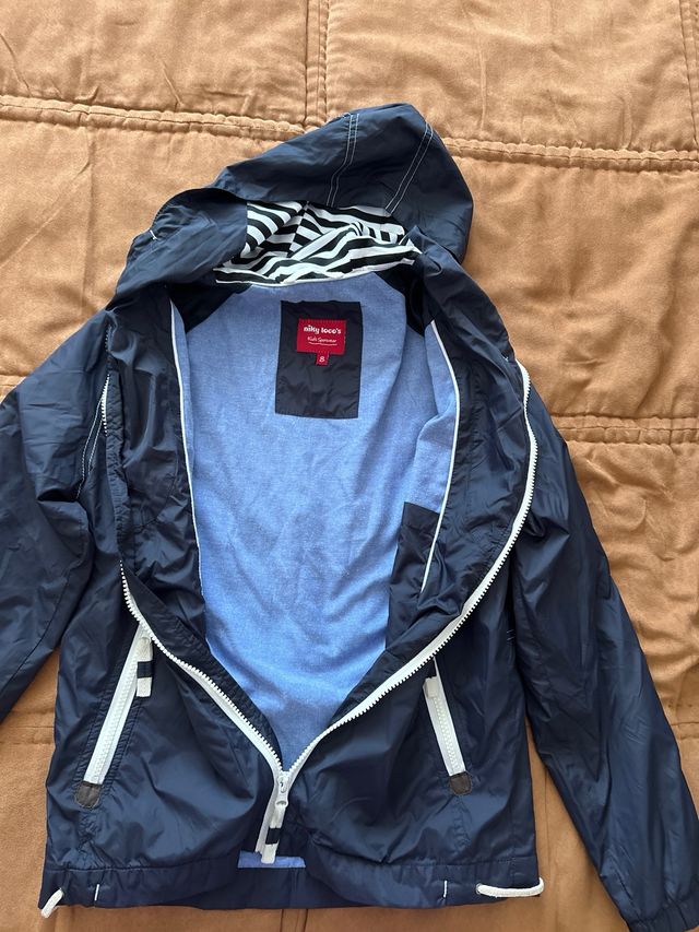 Chubasquero, cortavientos talla 8 años