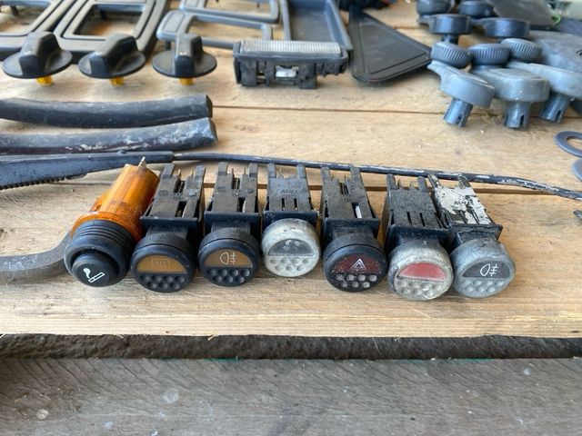 Piezas del Peugeot 205 XAD, faros, linternas, etc. |USADO