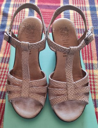 Sandalias mujer  24 h. Núm 38